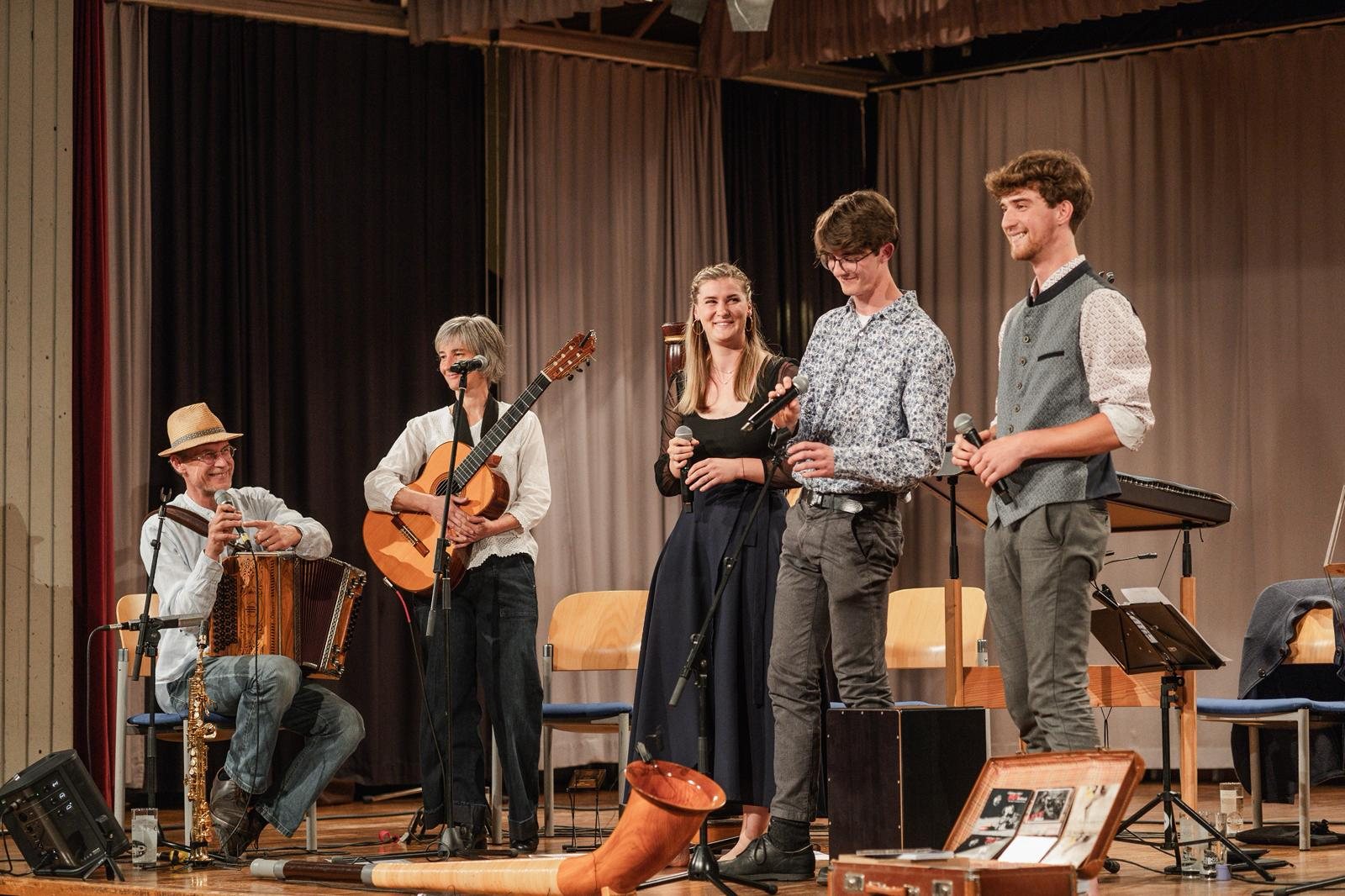AUTl&auml;ndisch.family beim Konzert von Kufelix in Elixhausen