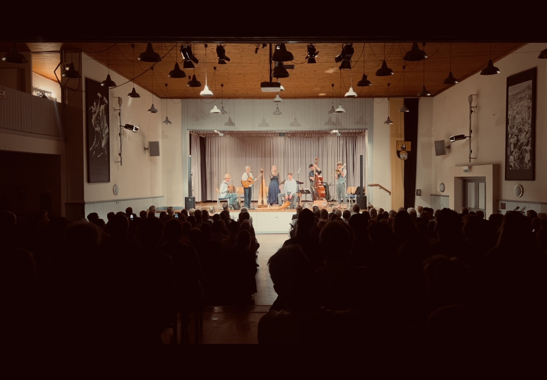 Konzertabend mit der AUTl&auml;ndisch.family im Festsaal zur Nachbarschaft